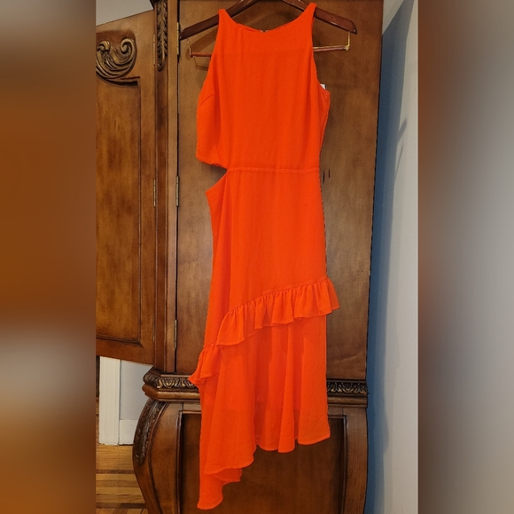 🍀❤️ NWT-SAM EDELMAN-Side-Cut-Ou-Ruffle Hem Dress - Picture 3 of 9